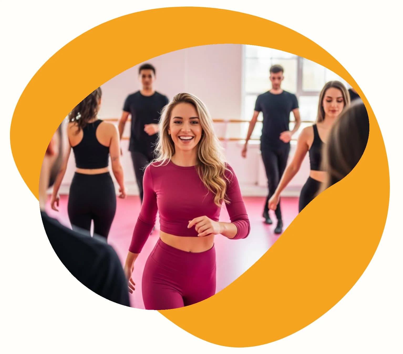 Professeure qui accompagne son élève durant un cours à domicile de kizomba