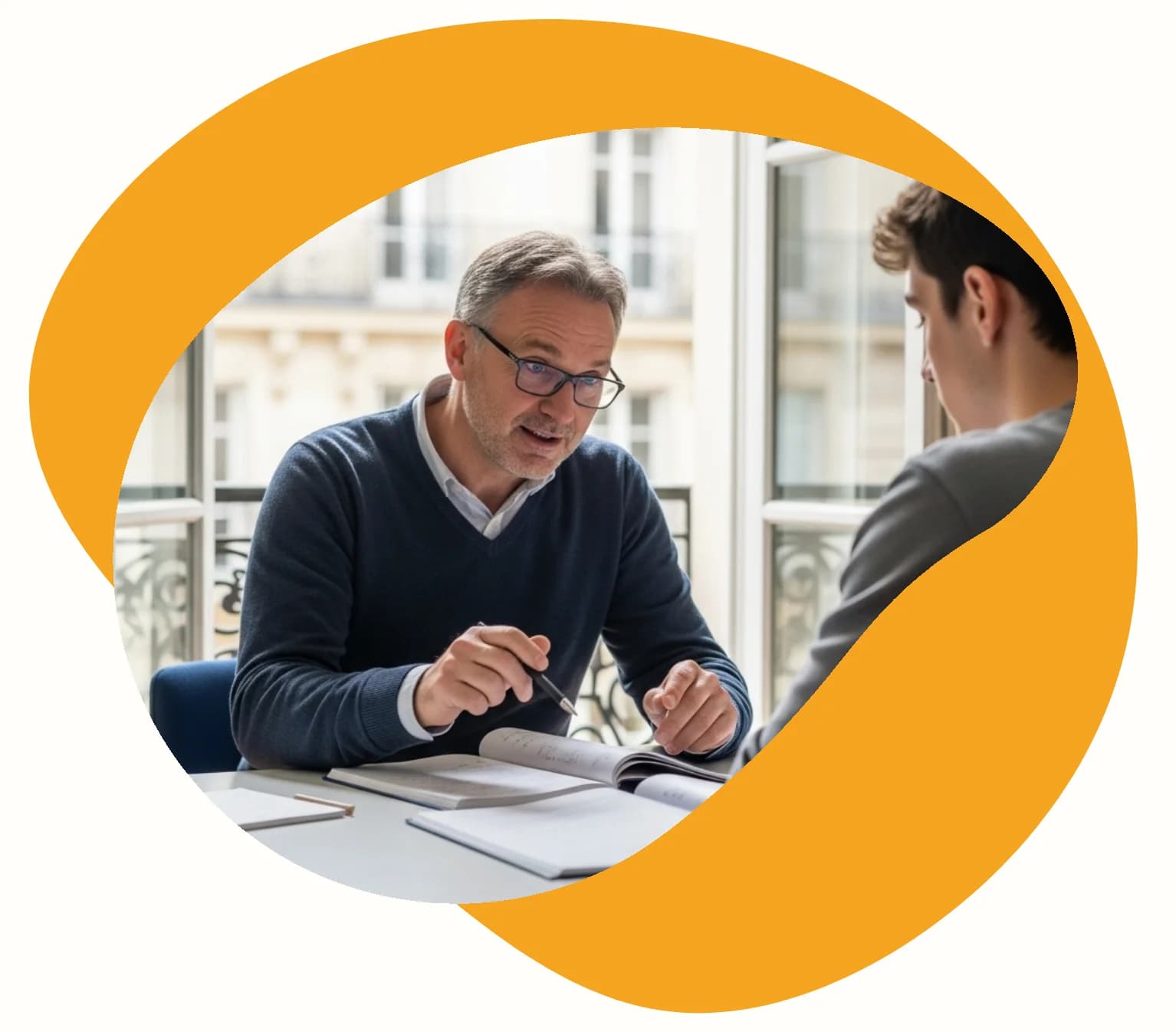 Professeure qui accompagne son élève durant un cours à domicile d'espagnol à Rumilly