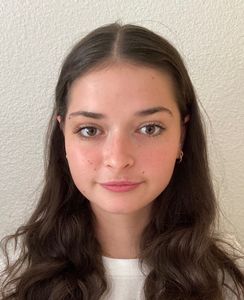 Céleste professeur particulier Économie Groupe Réussite