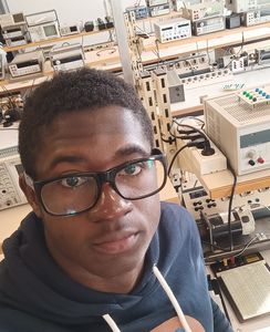Yvan Junior professeur particulier Physique-chimie Groupe Réussite