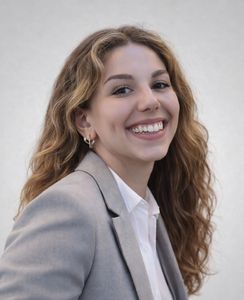 Deana professeur particulier Français Groupe Réussite