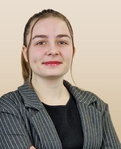 Maeva professeur particulier Maths Groupe Réussite