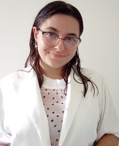 Yamina professeur particulier Français Groupe Réussite