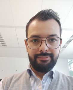Lotfi professeur particulier Maths Groupe Réussite