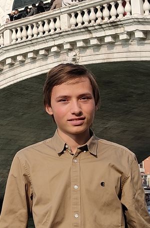 Antoine prof de cours-particuliers de maths à Marly