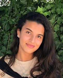 Aya professeur particulier Maths Groupe Réussite