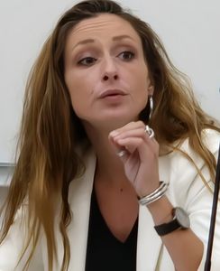 Véréna professeur particulier Droit Groupe Réussite