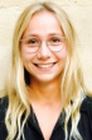 Laure prof de cours-particuliers de synthèse de documents à Nice