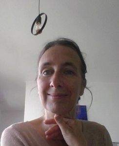 Sonia professeur particulier FLE Groupe Réussite
