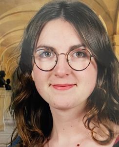 Lola professeur particulier Français Groupe Réussite