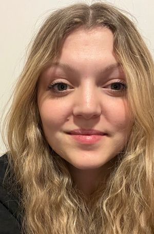 Romane prof de cours-particuliers de maths à Beaumont