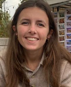 Alix professeur particulier ESH Groupe Réussite