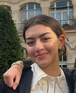 Nina professeur particulier Maths Groupe Réussite
