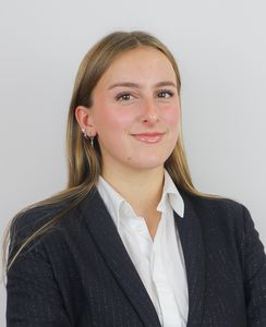 Esther professeur particulier Anglais Groupe Réussite