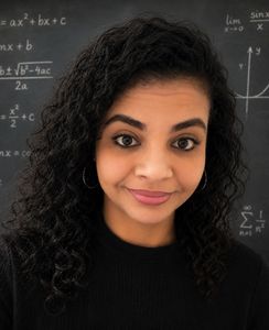 Faten professeur particulier Physique Groupe Réussite