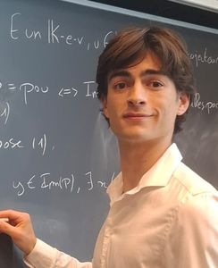 Etienne professeur particulier Physique Groupe Réussite