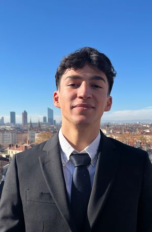 Hugo prof de cours-particuliers de géopolitique à Paris 16e