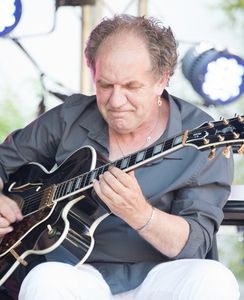 Jean Michel professeur particulier Guitare Groupe Réussite