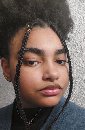Andrea prof de cours-particuliers de géopolitique à Boulogne-Billancourt