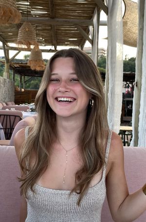 Mathilde prof de cours-particuliers d'histoire-géographie à Marseille