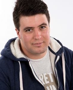 Julien professeur particulier Français Groupe Réussite