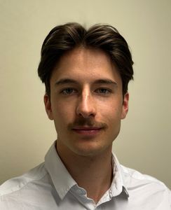 Julien professeur particulier Maths Groupe Réussite