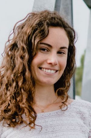Sibylle prof de cours-particuliers de sciences politiques à Couëron