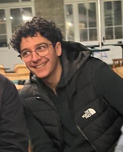Ghiles professeur particulier Physique Groupe Réussite