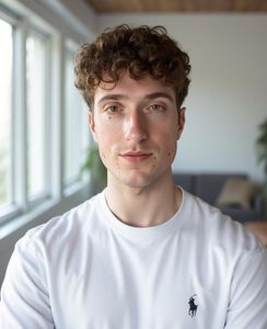 Maxime professeur particulier Maths Groupe Réussite
