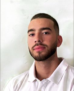 Nacim professeur particulier Maths Groupe Réussite